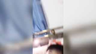 年轻就是好啊，小情侣在出租屋大干一场，激情口爆，老汉推车，内射到小穴还意犹未尽！